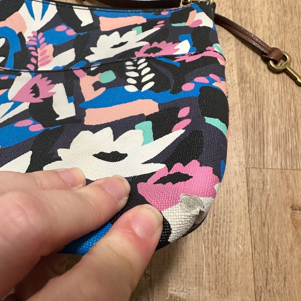 Fossil | Women's Multicolor Fiona Abstract‎ Floral Coated Canvas Crossbody Bag - Picture 8 of 12